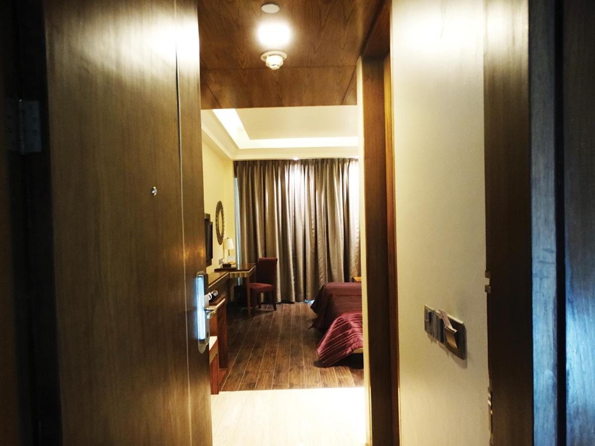 Ramada Gurgaon Central Exterior photo